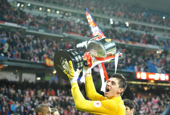 Courtois celebra la Copa del Rey con el Atlético de Madrid (Cordon Press)