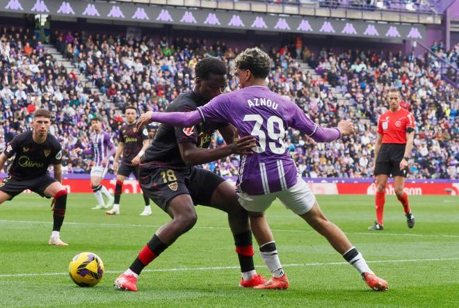 Lucién Agoumé, ante el Real Valladolid (Foto: EFE).