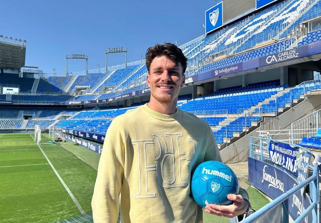 Murillo, en La Rosaleda tras su charla con ElDesmarque. (Foto: A. Fuentes)