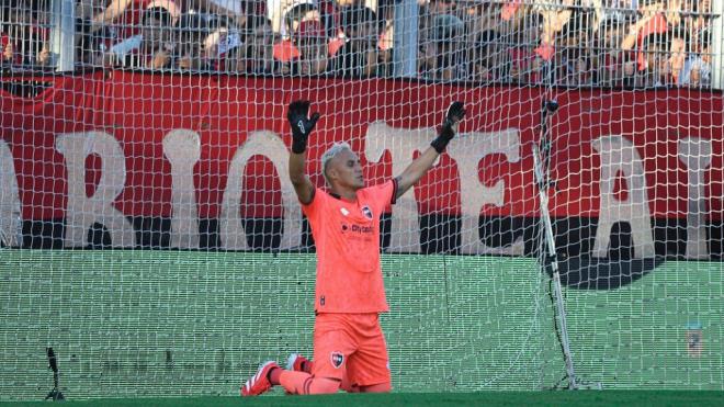 Keylor Navas en un partido con Newells (Foto: Instagram)