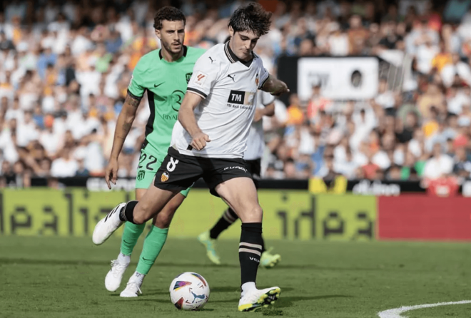 Javi Guerra en el Valencia CF - Atlético de Madrid del año pasado