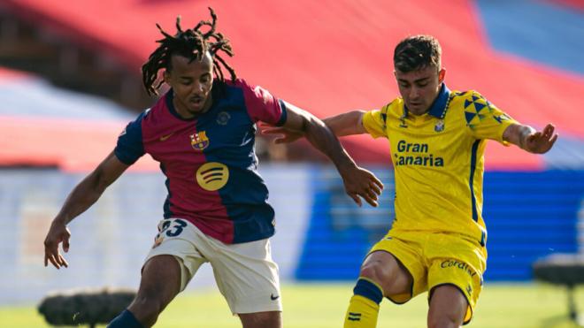 Jules Koundé y Alberto Moleiro durante el partido entre el FC Barcelona y Las Palmas (Fuente: Cord