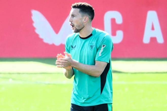 El capitán Óscar de Marcos entrenando en Lezama (Foto: Athletic Club).