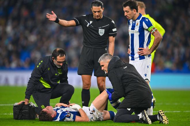 Luka Sucic, lesionado en el Real Sociedad - Mydtjylland (Foto: CordonPress).