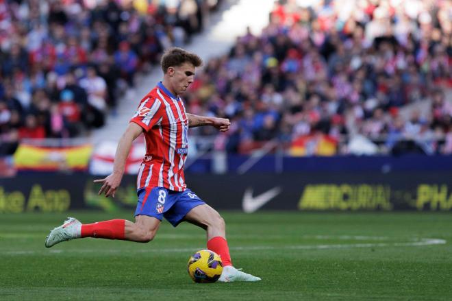 Pablo Barrios, en un partido en el Metropolitano (Cordon Press)