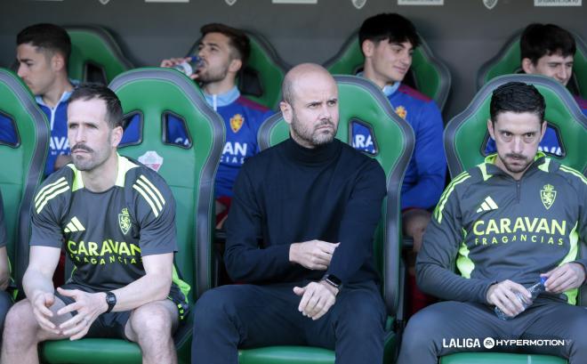 Miguel Ángel Ramírez, en el banquillo del Real Zaragoza (Foto: LALIGA).