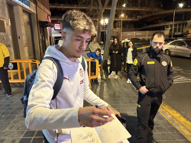 Convocatoria del Valencia CF de noche