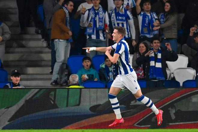 Luka Sucic celebra su gol en el Real Sociedad - Midtjylland (Foto: CordonPress).