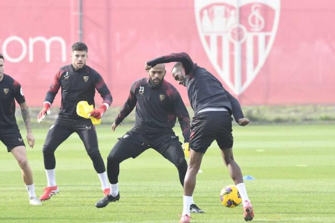 Marcao y Lukebakio, en el entrenamiento (Foto: Kiko Hurtado)