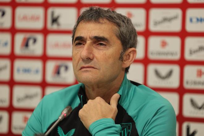 Ernesto Valverde, en rueda de prensa del Athletic Club (FOTO: EFE).