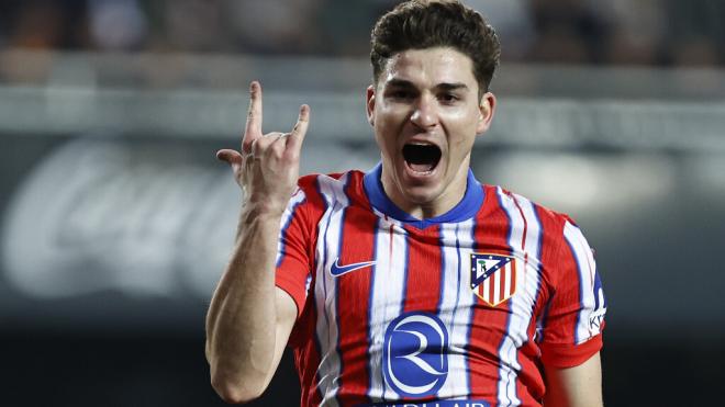 Julián Álvarez, celebrando uno de sus goles contra el Valencia (@atleti)