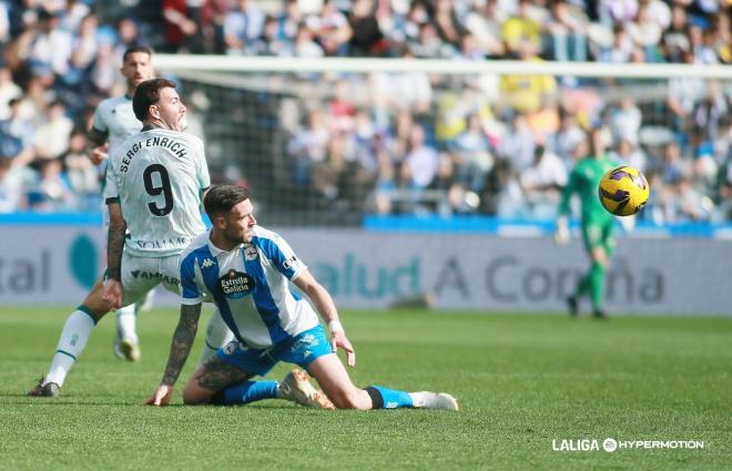 José Ángel Jurado, en el Dépor - Huesca (Foto: LALIGA).