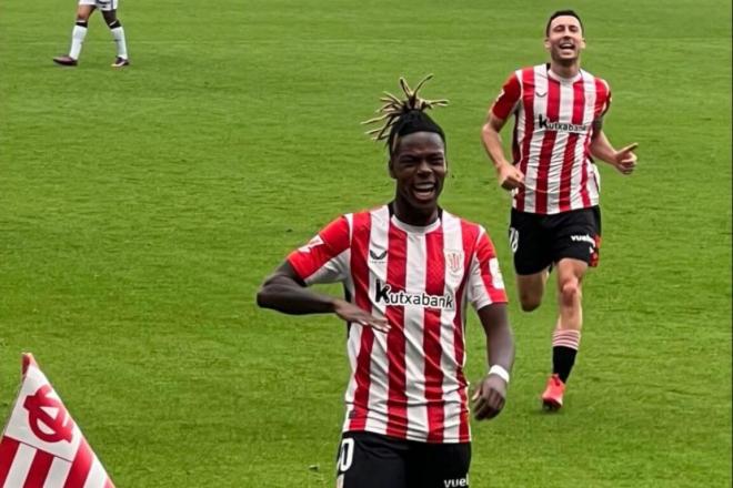 Gol y gesto de calma de Nico Williams ante el Real Valladolid de Rubio en San Mamés (Foto: Athletic Club).