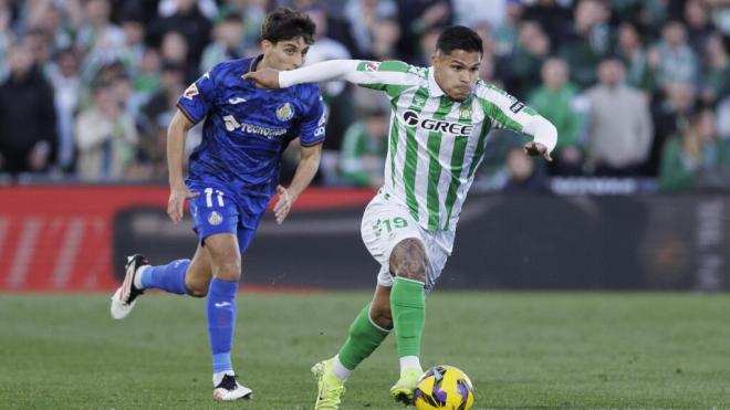 El Cucho Hernández, ante el Getafe (Foto: RBB).