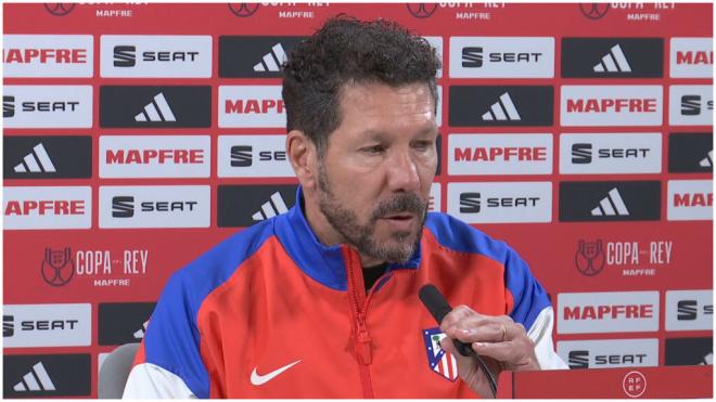 Simeone, en rueda de prensa. (Foto: ElDesmarque)