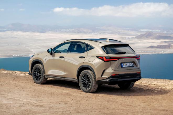 Lexus NX Overtrail.