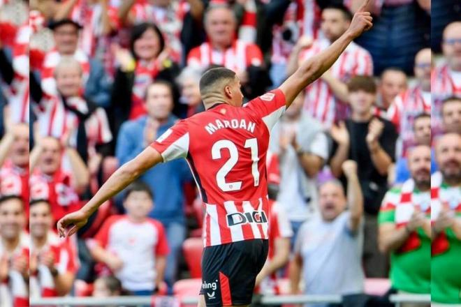 Maroan Sannadi dedica su gol ante el Valladolid en San Mamés (Foto: Athletic Club).