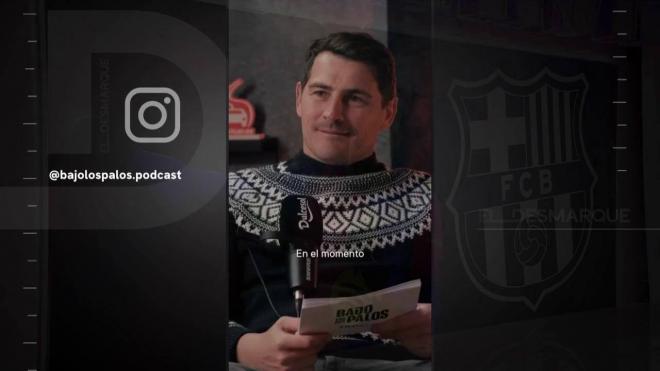 Iker Casillas escuchando a Gerard Piqué en su podcast (ElDesmarque)