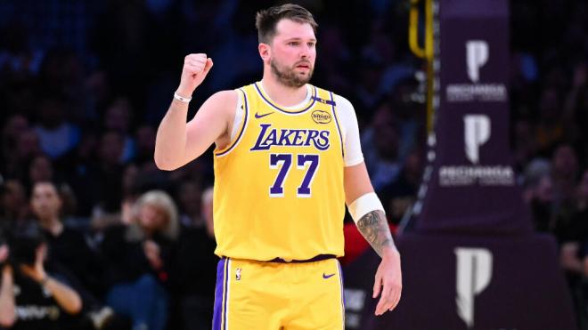 Luka Doncic en un partido con Los Lakers (Foto: Cordon Press)