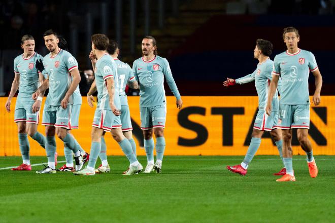 El Atlético celebrando contra el Barcelona (Cordon Press)