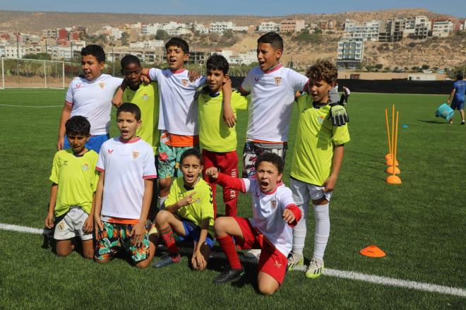 Los niños de la Association Club Sportif Aourir Tamraght.