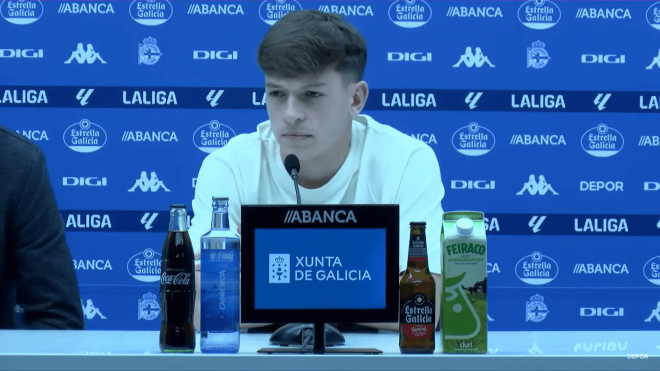 Diego Gómez, en la presentación de su renovación.