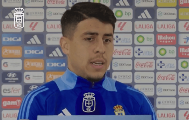 Colombatto, en rueda de prensa del Real Oviedo.