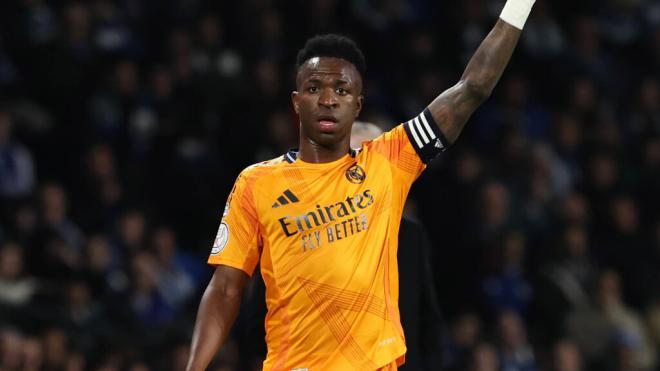 Vinicius con el brazalete de capitán (Foto: Cordon Press)