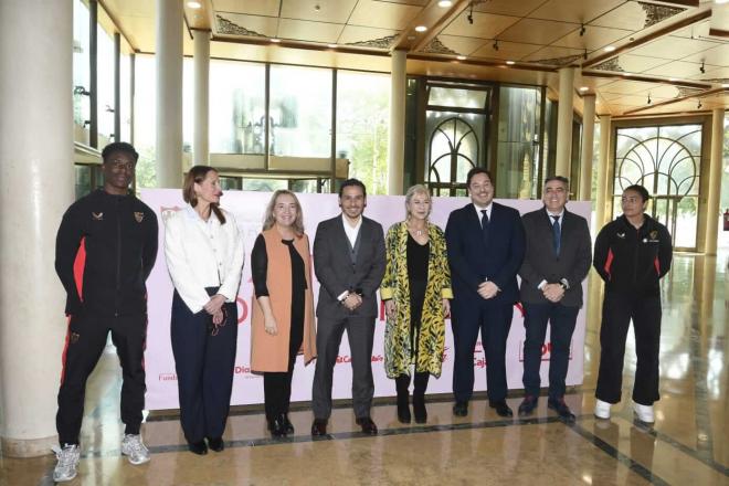 Presentada la XVIII edición del Mundialito de la Inmigración del Sevilla FC (Foto: Kiko Hurtado)