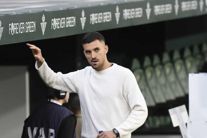 Dani Ceballos, antes del Real Betis - Real Madrid (Foto: Kiko Hurtado).