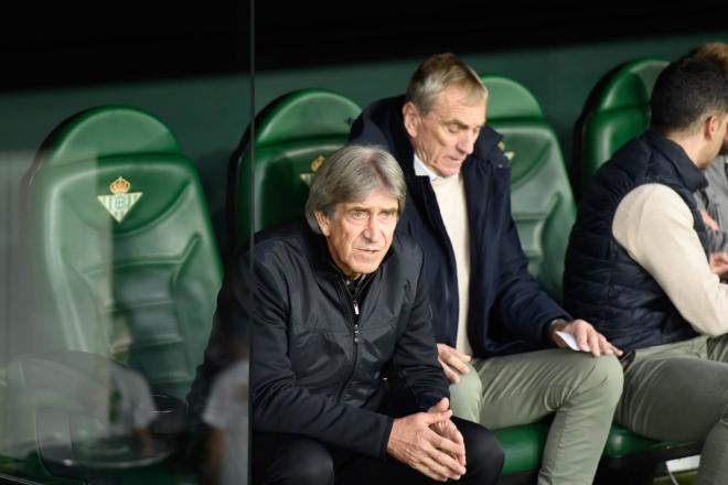 Manuel Pellegrini, ante el Real Madrid (Foto: Kiko Hurtado).