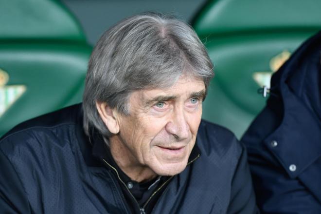 Manuel Pellegrini, ante el Real Madrid (Foto: Kiko Hurtado).