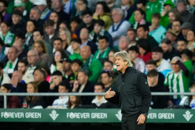 Manuel Pellegrini, en el Betis-Real Madrid (Foto: Cordon Press).