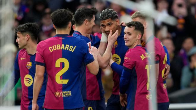 Los jugadores del FC Barcelona celebrando un gol ante la Real Sociedad (Fuente: EFE)