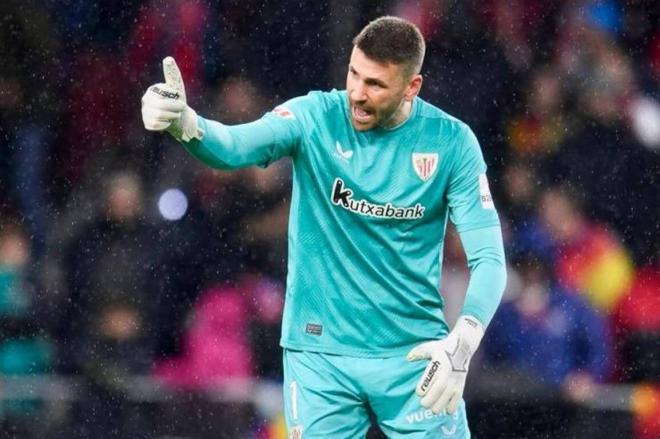 Gesto de Unai Simón ante el Atlético en el Metropolitano (Foto: Athletic Club).