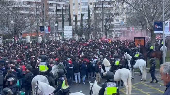 Atléticos por el Paseo de La Castellana (Foto: @Tonifabra)