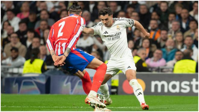 Brahim Díaz, durante el Real Madrid-Atlético, ante Giménez (foto: Cordon Press).