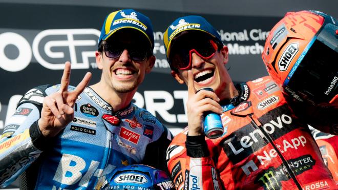 Álex y Marc Márquez, en el Gran Premio de Tailandia (Foto: @marcmarquez93).