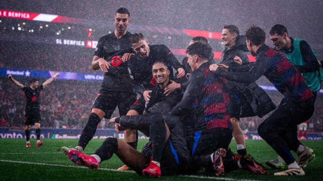 Los jugadores del Barça celebran un gol en Lisboa (Foto: Europa Press)