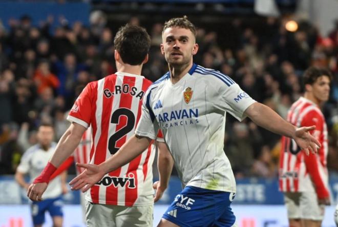 Mario Soberón celebra su gol en el Real Zaragoza-Sporting (Foto: RZ).