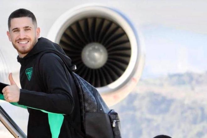 Signo positivo de Oihan Sancet en el vuelo a Roma (Foto: Athletic Club).