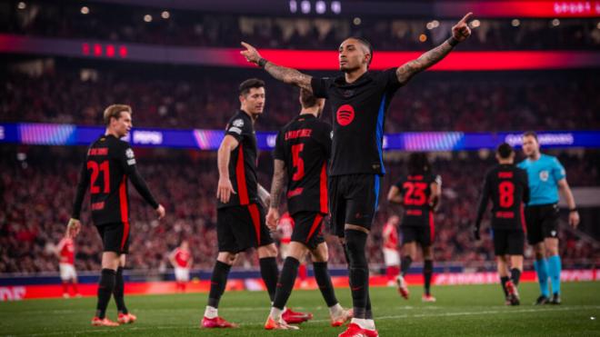 Raphinha celebrando el gol contra el Benfica (Cordon Press)