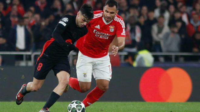 Pedri durante el partido ante el Benfica (Fuente: Cordon Press)