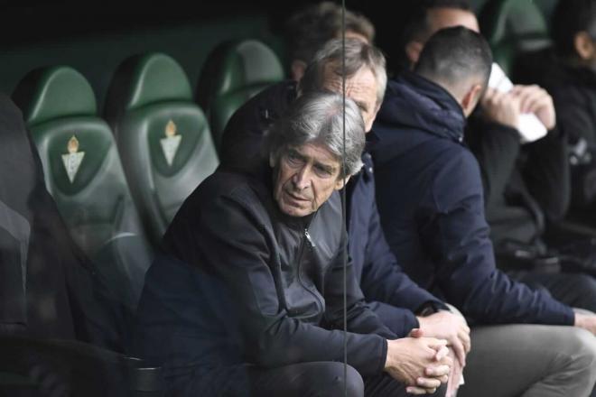 Manuel Pellegrini, ante el Vitoria de Guimaraes (Foto: Kiko Hurtado).