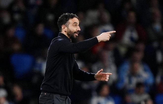 Rúben Amorim da instrucciones durante el Real Sociedad-Manchester United (Foto: Cordon Press).