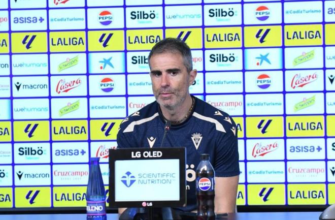 Gaizka Garitano, en sala de prensa (Foto: Cádiz CF).