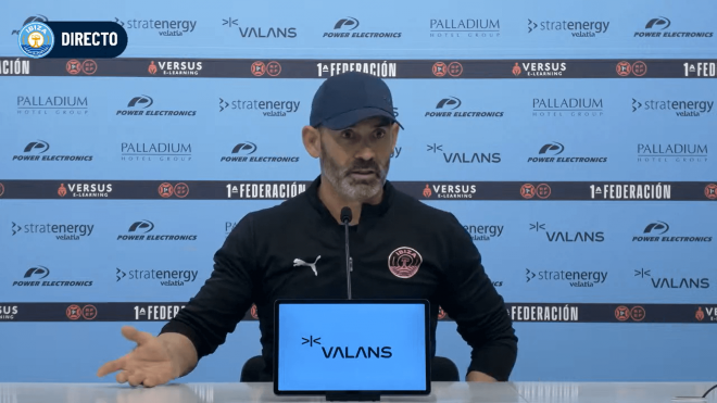 Paco Jémez, en sala de prensa con el Ibiza.