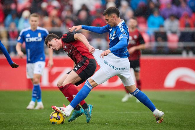 Dani Calvo, en el Mirandés-Oviedo (Foto: LaLiga).