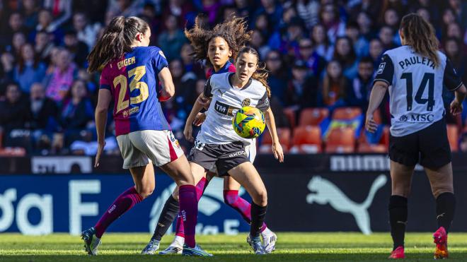 El Valencia CF Femenino visita al líder