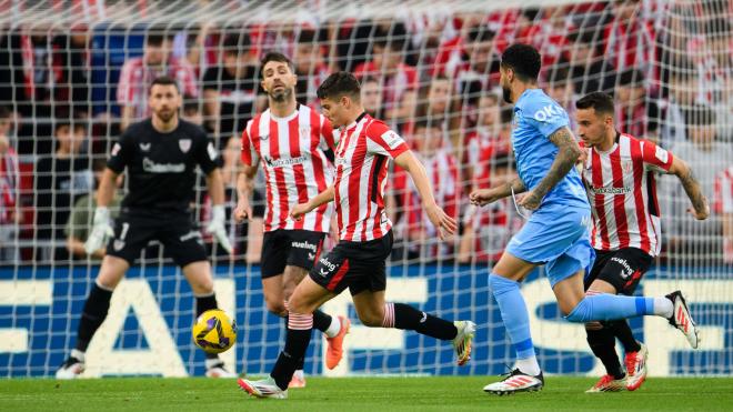 Peio Canales en acción, en San Mamés, debutando como titular ante el RCD Mallorca (Foto: Athletic Club).